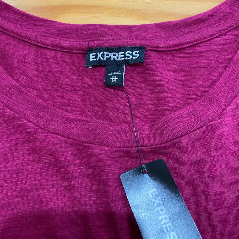 New! Express Shirt - Picture 3 of 3
